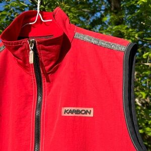 Karbon sleeveless vest